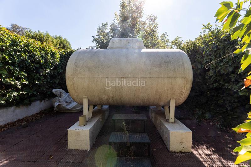 Foto fdfc9948-a00b-4cd9-962a-940404c8c267. Xalet amb xemeneia calefacció aparcament piscina a Villaviciosa de Odón