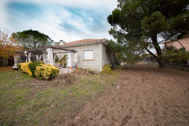 Foto c5fdcf73-d2db-4ae6-905f-3aaed240da13. Casa a calle de san gregorio 47 a Casa Amarilla Galapagar