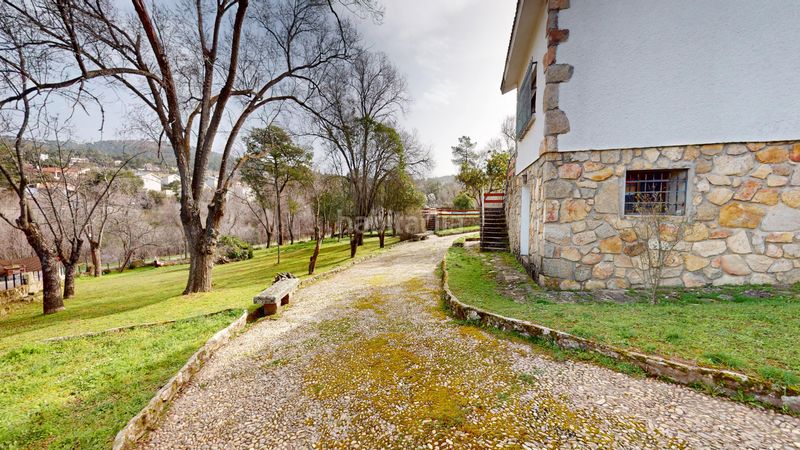 Foto 4bf57ff8-8971-4acb-86af-f90672fdda65. Xalet amb calefacció piscina a Robledo de Chavela