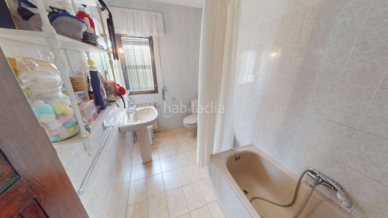 Foto abc4fc71-25a5-447c-86c4-f72438081f89. Xalet amb calefacció piscina a Robledo de Chavela