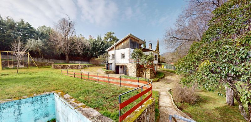 Foto c278cf87-f934-402e-8cc7-b609382c0c44. Xalet amb calefacció piscina a Robledo de Chavela