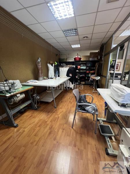 Foto 03224e36-318d-4e73-9ade-90746ba07d4d. Local comercial local en Estación Pozuelo de Alarcón