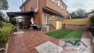 Casa aparellada a Sector S. Boadilla del montecasa