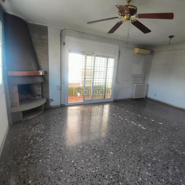 Foto 53ee7d32-667f-4a8b-bc5f-9d92ee2f81e8. Pis amb xemeneia calefacció a Centre Granollers