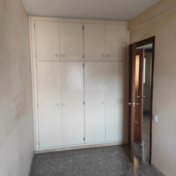 Foto 96581fe4-d3d7-4db5-b3ac-643f10f3889e. Pis amb xemeneia calefacció a Centre Granollers