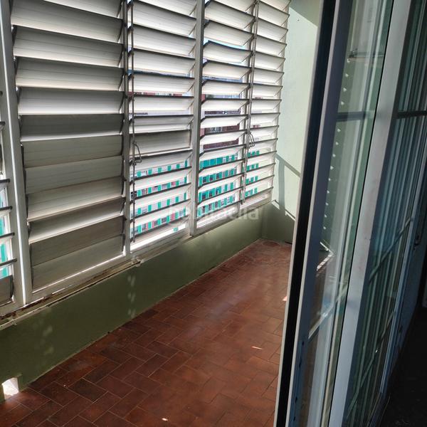 Foto fa0f6171-5d59-4a8b-9e86-96fc4d09c1ae. Pis amb xemeneia calefacció a Centre Granollers