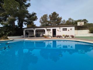 Chalet in Roda de Barà. Espectacular chalet de 433 m2 y 1.484 m2 de parcela.