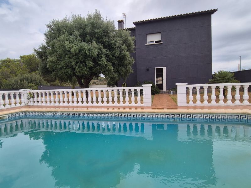 Foto c0d6bbda-d7cf-48cf-b694-7b67718983fb. Xalet amb xemeneia calefacció piscina a Roda de Barà