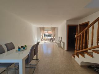 Maison jumelée à Roda de Barà. Oportunidad en casa adosada!!!