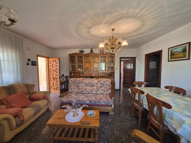 Foto a32f4264-fe45-403b-a65f-bb91a7ae15af. Chalet with fireplace heating parking in Creixell