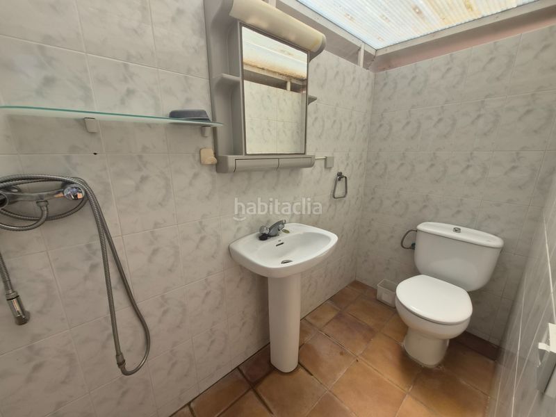 Foto f4afb8a1-98da-4823-aebf-106612c360c7. Chalet with fireplace heating parking in Creixell