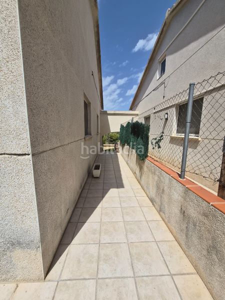 Foto 4f28d032-ef23-4d06-b815-ca033362d05a. Casa amb xemeneia calefacció aparcament piscina a Roda de Barà