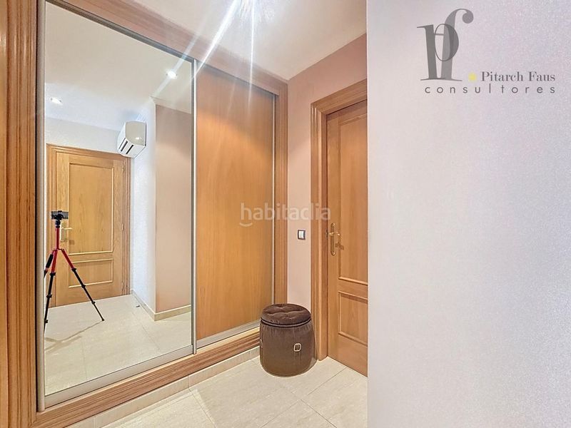 Foto 4d1aa7fa-53c1-44f5-8e71-ec0fafaa0a4c. Casa amb aparcament a Benissanó