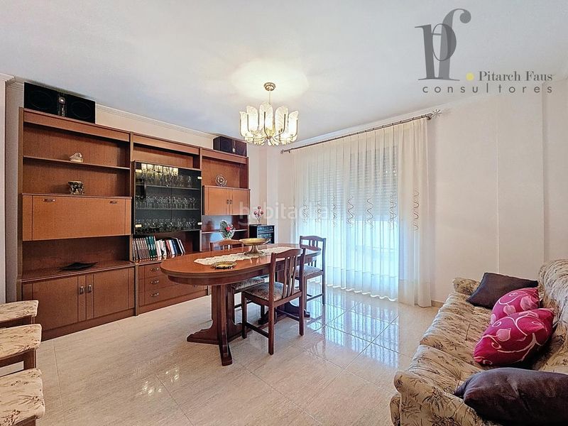 Foto ae7e8494-2a18-4632-92a7-b49ce019f348. Casa amb aparcament a Benissanó