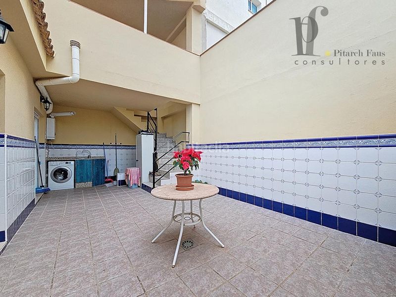 Foto d377dc3e-c2c5-4386-80da-be0fcacf0263. Casa amb aparcament a Benissanó