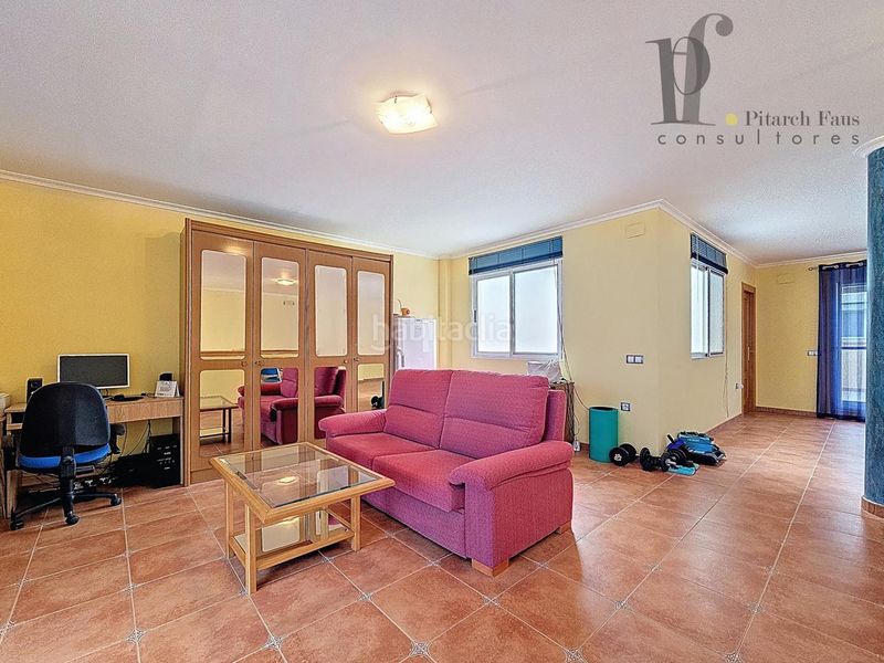 Foto dbb33e7f-8d23-4897-9261-3f534f01d5c6. Casa amb aparcament a Benissanó