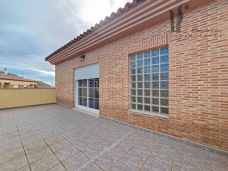 Foto dc1a8b40-74ff-4344-8a71-b1af7b9d7194. Casa amb aparcament a Benissanó
