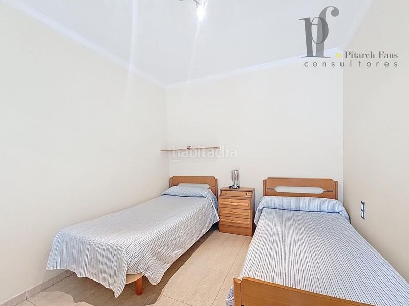 Foto ea594f2c-014a-4276-92a1-5785e8c2e61a. Casa amb aparcament a Benissanó