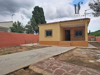 Haus in Urbanizaciones. Chalet independiente con piscina en el verger de sant miquel de
