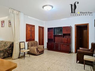 Reihenhaus  De sant sebastià. Una casa de pueblo llena de posibilidades en la pobla de vallbon