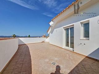 Dplex en Ncleo Urbano. tico exclusivo de 160m con terraza de 30m en la pobla de vallbo