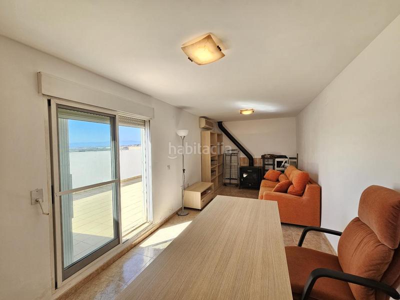 Foto 38fe7f0a-c188-499d-9882-4dd36a58e361. Rent penthouse with heating parking in Núcleo Urbano Pobla de Vallbona (la)