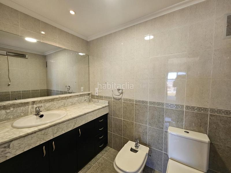 Foto 7d1cdb66-859b-48a6-8ee1-62d3f611fc48. Rent penthouse with heating parking in Núcleo Urbano Pobla de Vallbona (la)