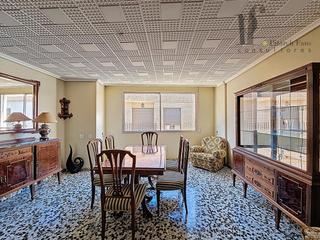 Casa a Benaguasil. Casa singular en benaguasil con 2 hogares en uno y espacio para