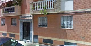 Parking coche  Romea. En linares