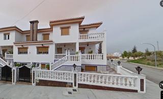 Casa pareada  Mendez. En lachar