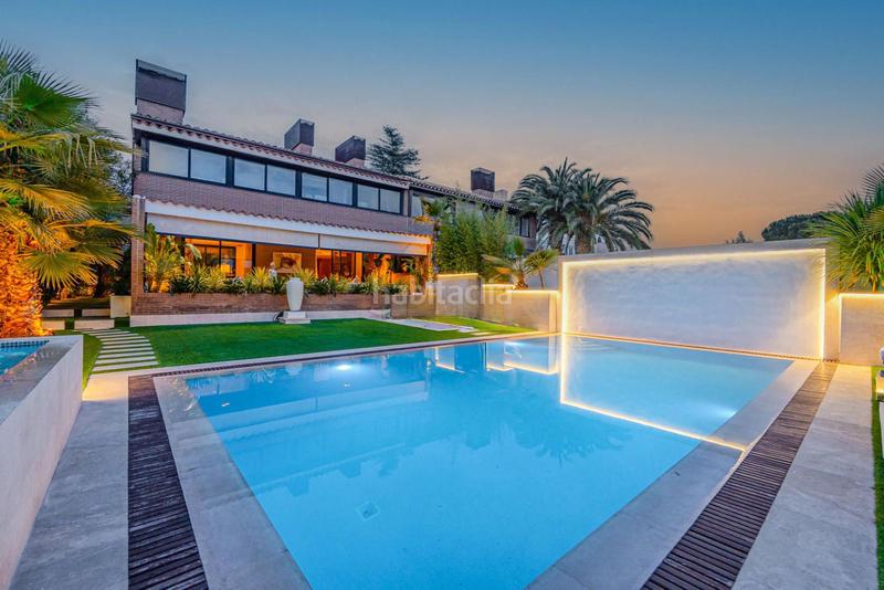 Foto 1122e99a-e60c-40de-a6f3-5f83cbf1796e. Maison jumelée avec chauffage parking piscine dans Valdepastores-Las Encinas Boadilla del Monte