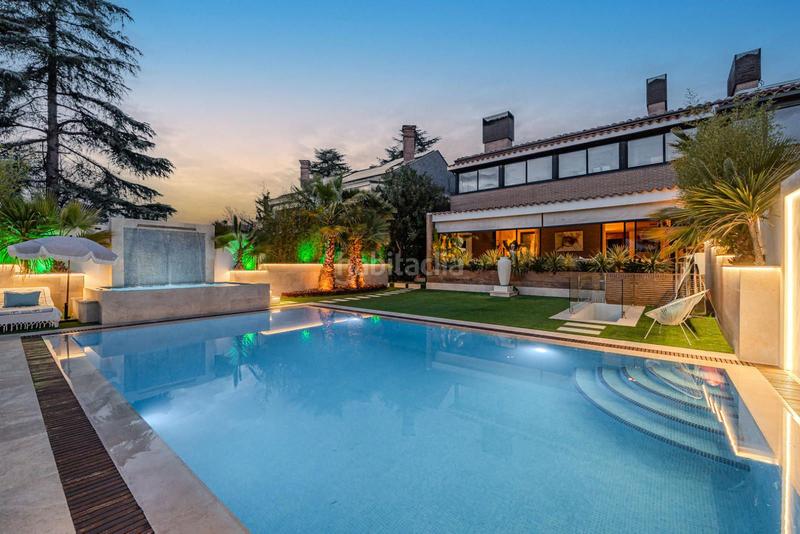 Foto 543c5319-96d3-4a3e-8cb7-3424d41314aa. Maison jumelée avec chauffage parking piscine dans Valdepastores-Las Encinas Boadilla del Monte