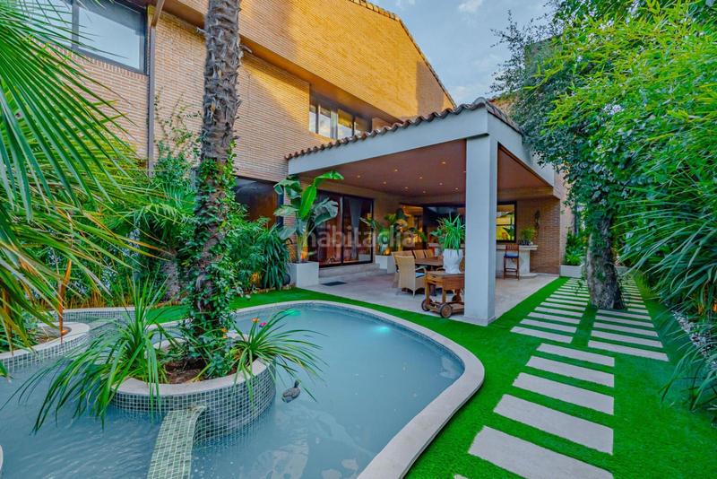 Foto 8e9a6f4c-bfae-4ea0-8fe6-7ec0356c2ea5. Maison jumelée avec chauffage parking piscine dans Valdepastores-Las Encinas Boadilla del Monte