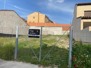 Terreny residencial a Miguel fisac 51. Parcela urbana en venta en illescas