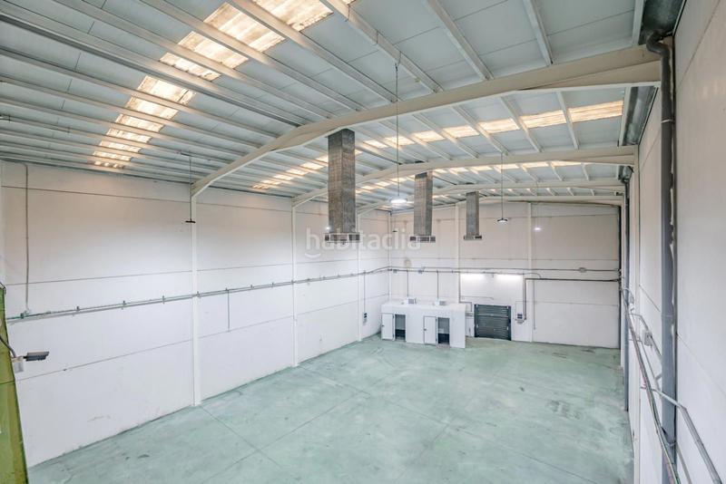 Foto 48d60d8e-5360-4adf-9004-7148a7b0dd5c. Bâtiment à usage industriel dans Casarrubuelos