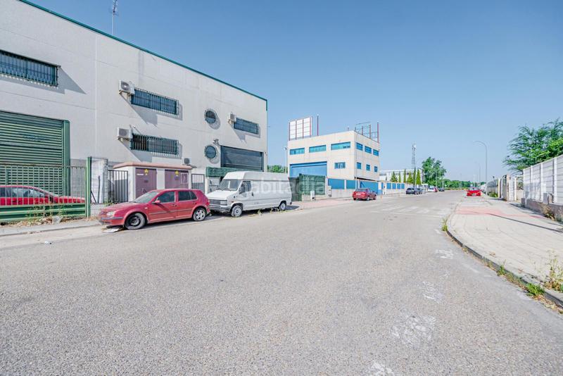 Foto a03c849e-7d0b-46f4-aaf8-c79cfb900ca6. Bâtiment à usage industriel dans Casarrubuelos