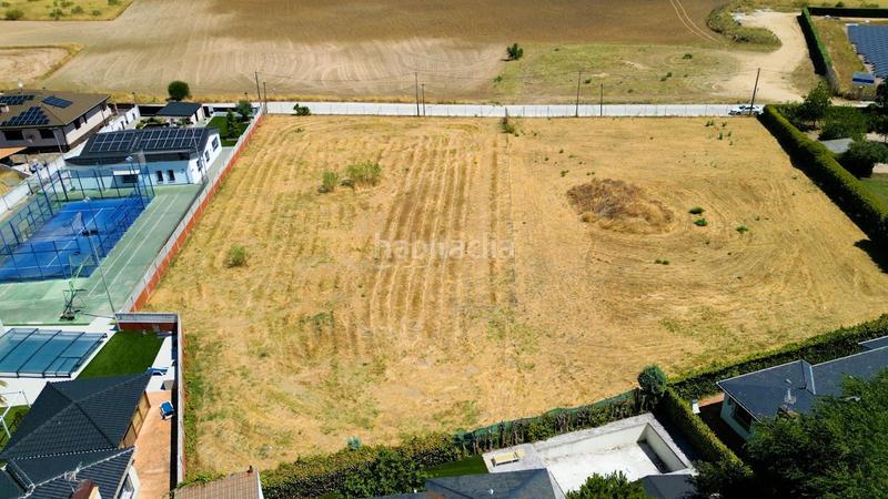 Foto bc3ec35d-8bd1-4cde-923a-830f87a83a75. Terreny residencial a Griñón