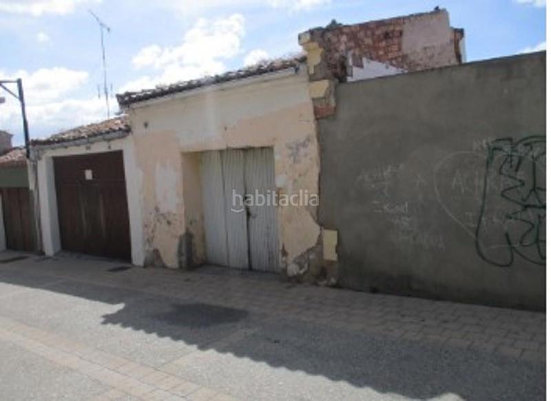 Foto 62eadf5e-bfb6-4b9c-b11e-6a1aec618ce4. Parking coche en Calahorra