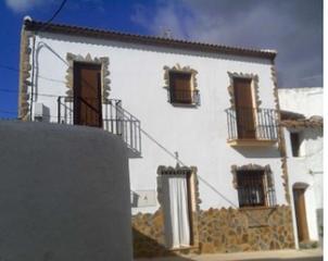 Maison  Villa de la. En el burgo