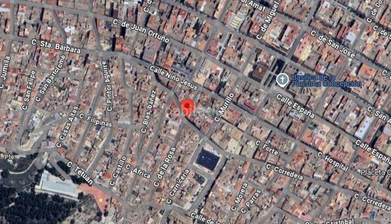 Foto 330ae378-cf29-4d8b-bb24-505b5b7e8117. Aparcament cotxe a Yecla