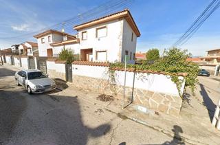 Casa aparellada  Cerro alto. En méntrida