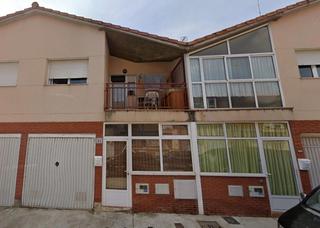 Casa adossada  Constitucion. En santovenia de pisuerga
