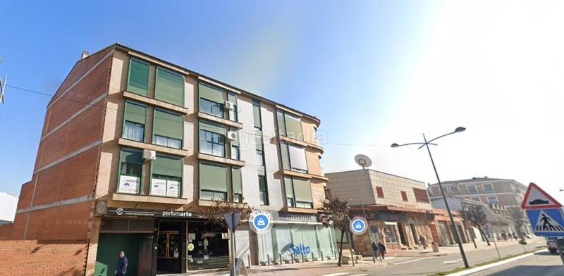 Foto 595f13df-840b-4dc0-865a-bde78fa3af73. Pis amb aparcament a Población de Arroyo