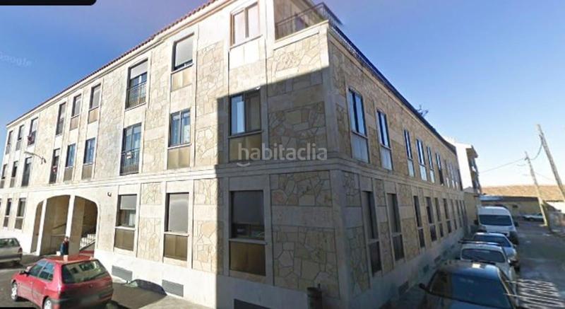 Foto a87c2caa-1cc1-4f9d-a33f-a235472a318e. Parking coche en villamayor en Población de Arroyo