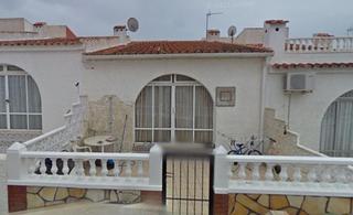 Casa adosada  Deva. En torrevieja