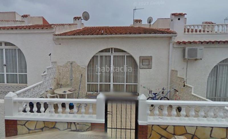 Foto c4ed8e5d-5004-4038-bb35-6332ea4b5e52. Casa adosada en torrevieja en Población de Arroyo