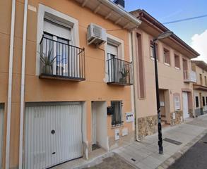 Casa adossada  Manuel de falla. En san martin de la vega