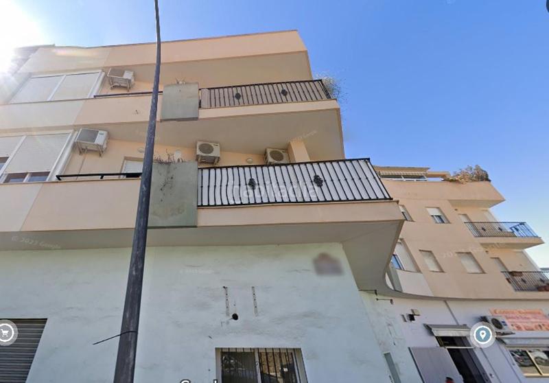 Foto b0fd2f6e-0e8e-45eb-a00e-54213e326e9b. Parking coche en Maracena