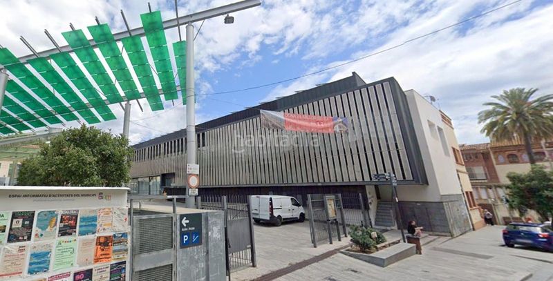 Foto b690bab9-8114-45fa-959c-007e6692227c. Aparcament cotxe a Población de Arroyo