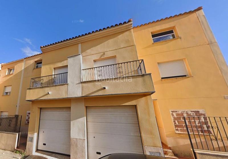 Foto 4546cdcd-6225-4531-935e-353d52c04b82. Maison jumelée dans Población de Arroyo